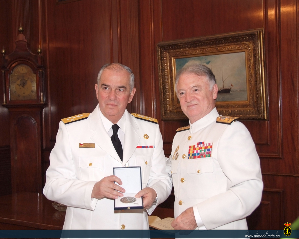 El almirante Codina y el almirante general Zaragoza durante su encuentro